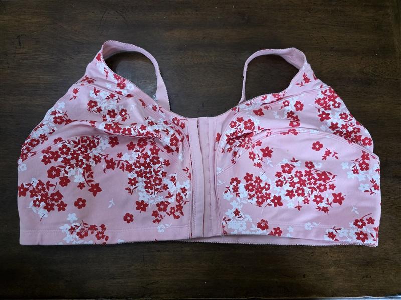 NWOT Comfort Choice 54D Wirefree Front Hook Seamless Bra Pink Flower 129799