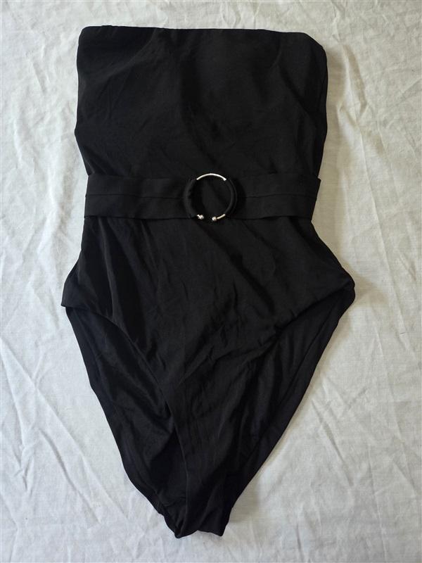NWOT Robin Piccone 8 Luca Bandeau 1PC Swimsuit Black 129820