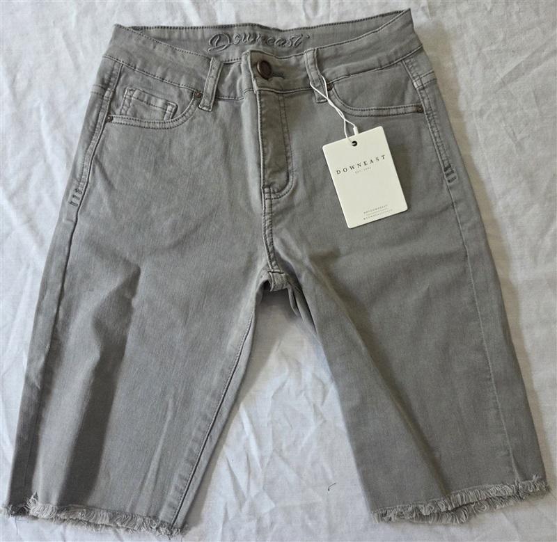 NWT Downeast 6 Fringed Denim Bermuda Jean Shorts Silver Gray 129830