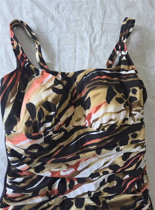 NWOT MiracleSuit 10 Tigrillo Debbie Animal Print Square Neck 1PC Swimsuit 129838