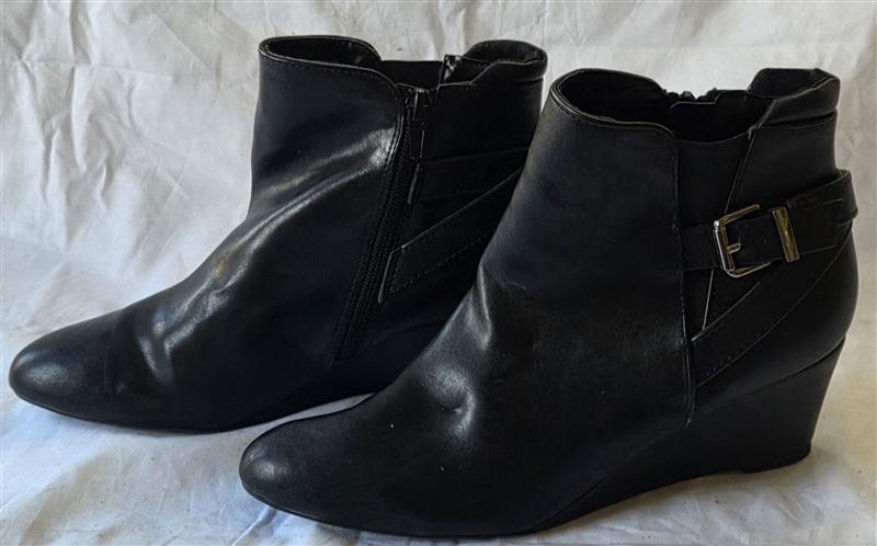 NWOT Dreampair 7.5 Pointed Toe Wedge Heel Ankle Booties Black 129890
