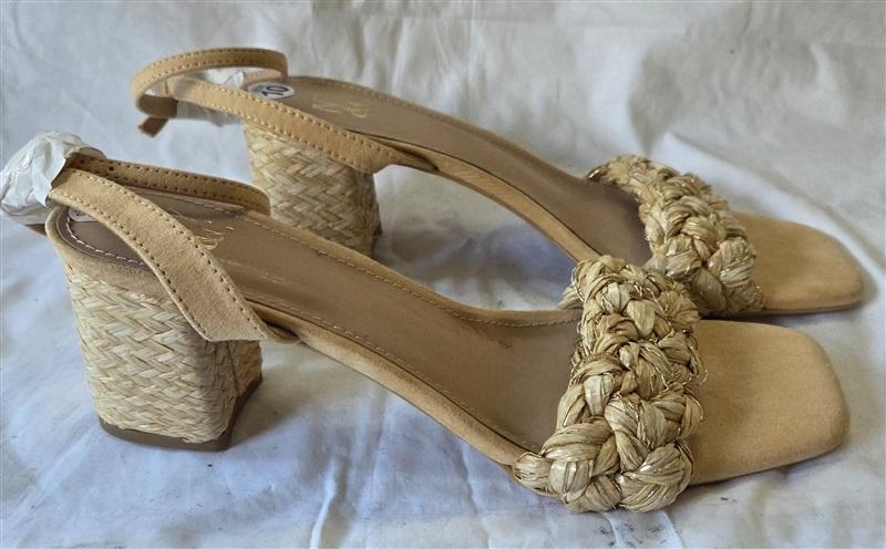 NWOT New York & Company 10 Elissa Braided Heeled Sandal Wrap Ankle 129894