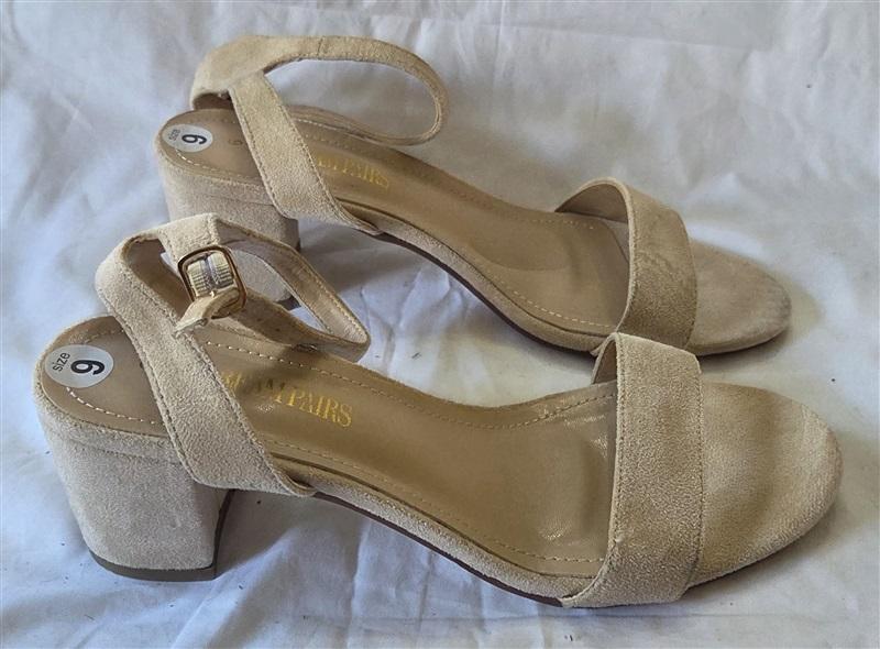 NWOT Dream Pairs 9 Carnival Beige Faux Suede Strappy Heel Sandals 129895