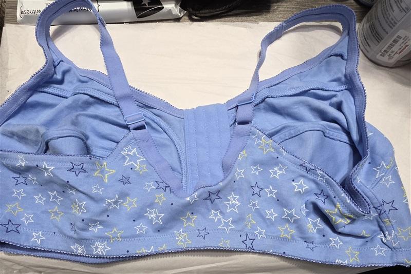 NWOT Comfort Choice 48D Wirefree Front Hook Seamless Bra Blue Stars 129910