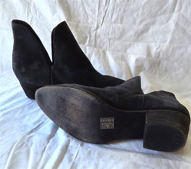 PO Free People 8 Charm Boots Double V Blue Suede Booties 129940