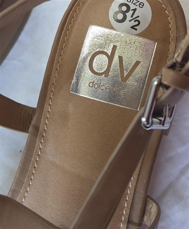 NWOT Dolce Vita 8.5 Nala Leather Ankle Strap Sandals Beige 129941