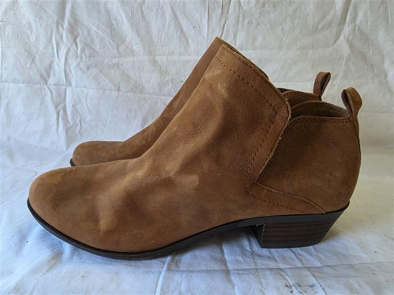 NWOT SO 9 Meme Pear Chestnut Brown Zip Booties 129948