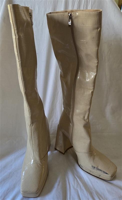 NWOT Princess Polly 9 Montgomery Cream Croc Knee High Boots 129951