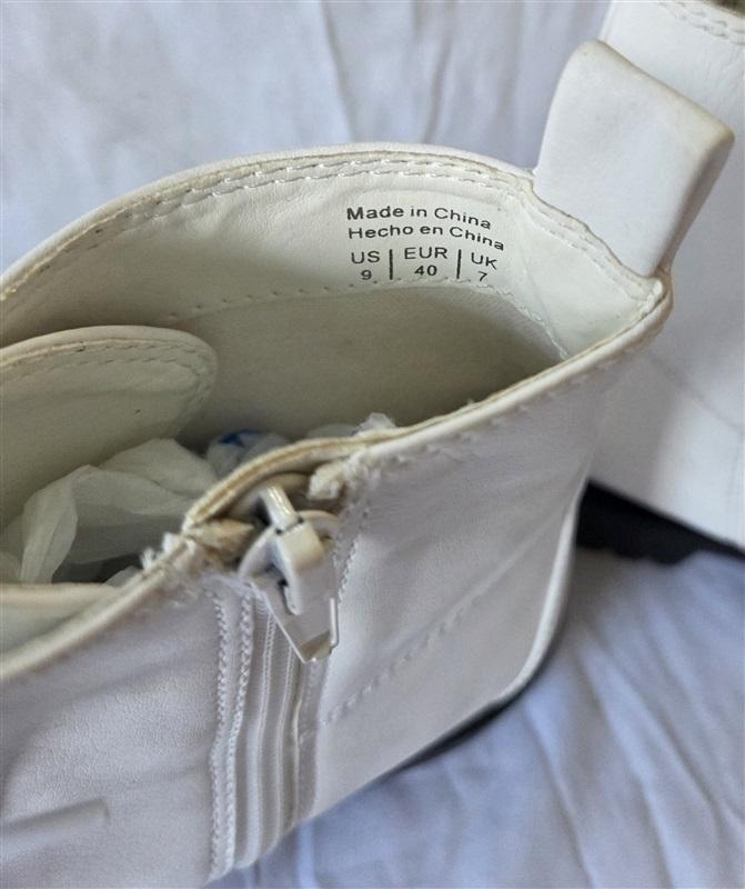 NWOT Camp Site 9 White Lace Up Lug Ankle Boots White 129953