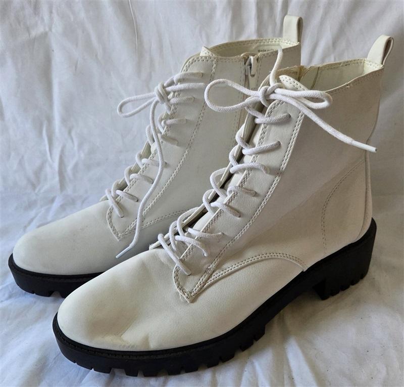 NWOT Camp Site 9 White Lace Up Lug Ankle Boots White 129953
