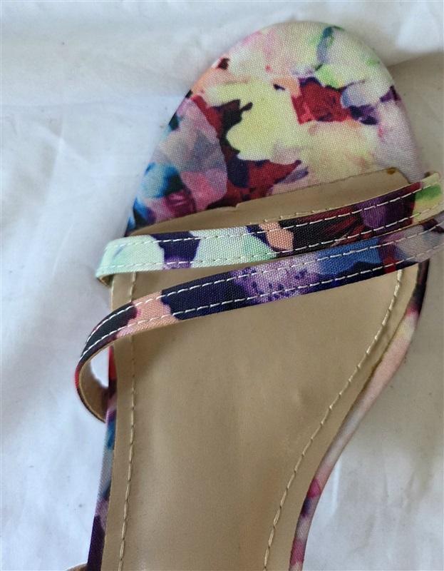 NWOT Dream Pairs 9.5 Gigi Floral Strappy Heel Wrap Sandals 129960