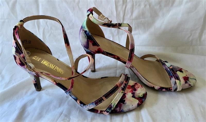 NWOT Dream Pairs 9.5 Gigi Floral Strappy Heel Wrap Sandals 129960
