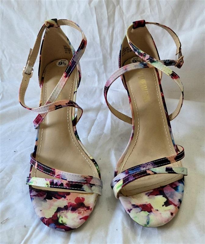 NWOT Dream Pairs 9.5 Gigi Floral Strappy Heel Wrap Sandals 129960