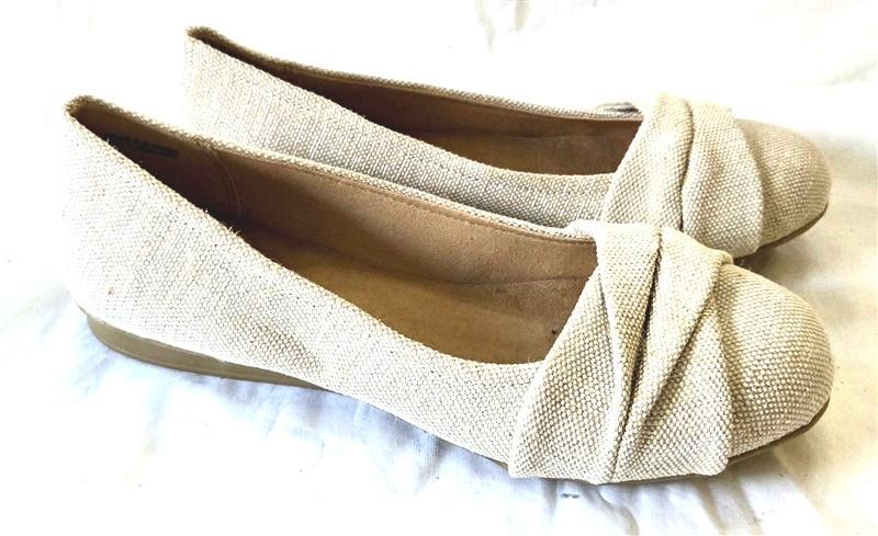NWOT DV Dolce Vita 8.5 Mick Woven Ballerina Flats Ivory Tan Gold 129961