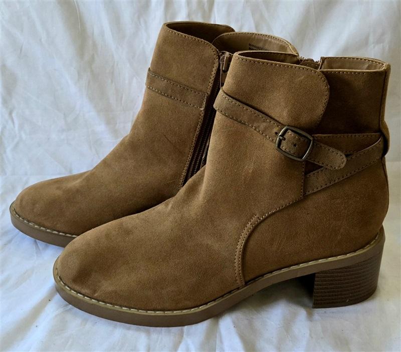 NWOT Loft 9 Almond Toe Block Heel Buckle Ankle Boot Booties Brown 129966
