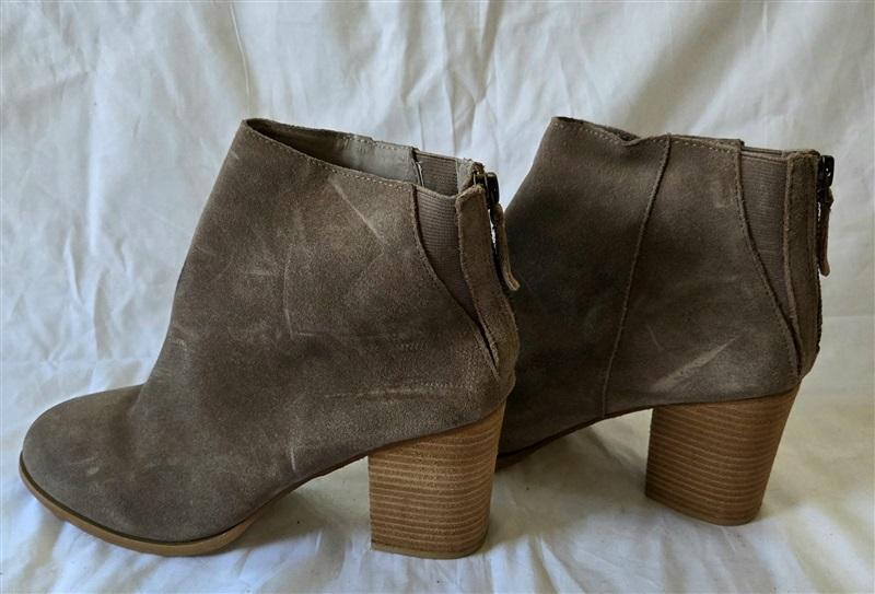 NWOTD Urban Outfitters Suede Stacked Heel Ankle Boots Taupe 129968