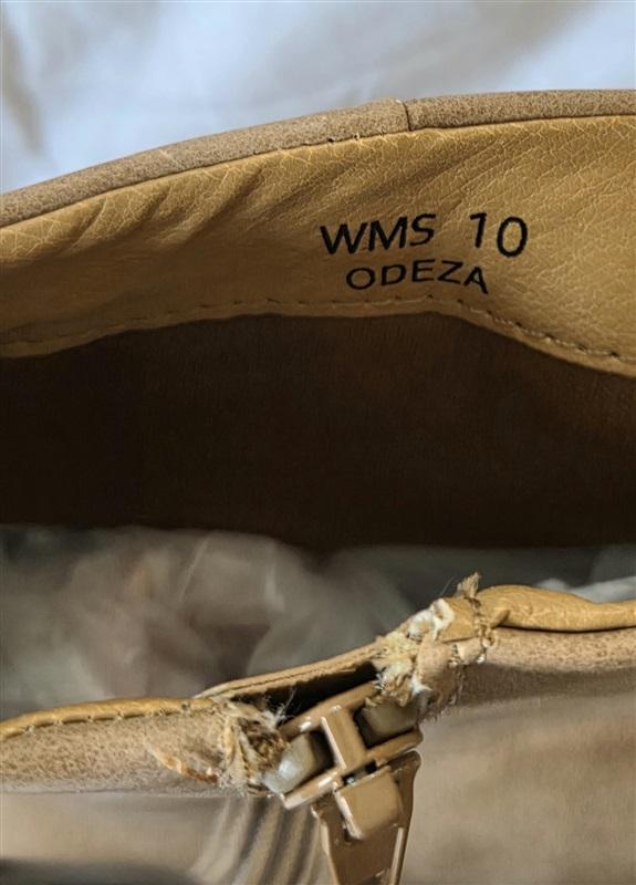 NWOT Report 10 Odeza Tan Cowboy Boots Stacked Heel 129969