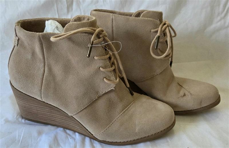 NWTD Tom's 9 Hyde Wedge Suede Booties Ankle Boots 129971