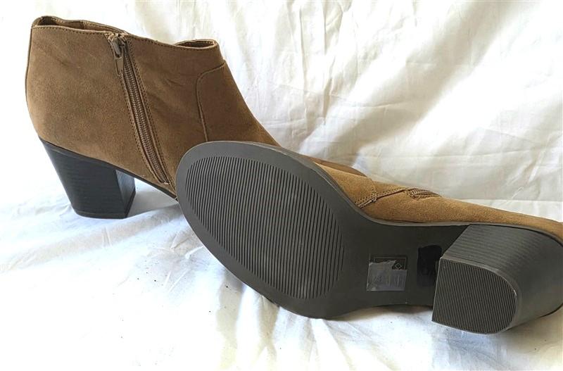 NWOT Market Spruce 10 Ankle Boots Brown Suede 129981