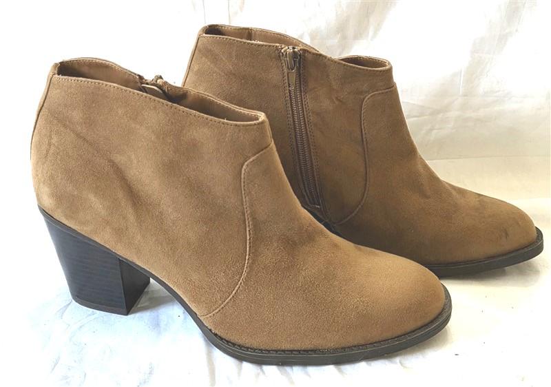 NWOT Market Spruce 10 Ankle Boots Brown Suede 129981