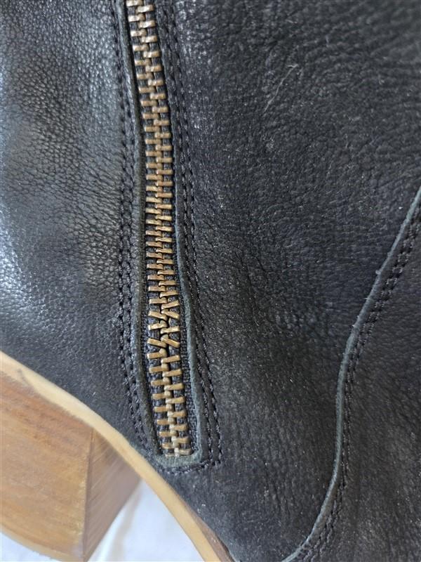 NWOTD Urban Outfitters 8 Stacked Heel Ankle Boots Black 129982