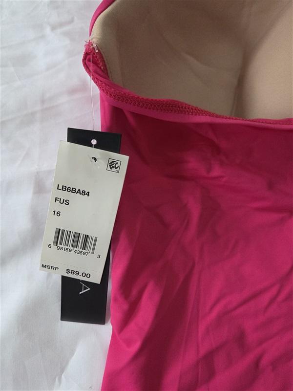 NWT La Blanca 16 Island Goddess Halter Tankini Top Swimsuit Top Fuchsia 130036