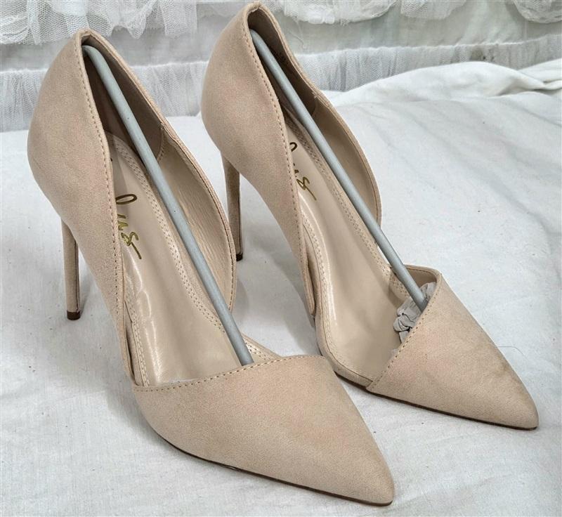 NWT Lulus Stormi D'Orsay 8 Nude Cut Out Pumps Faux Suede 130067