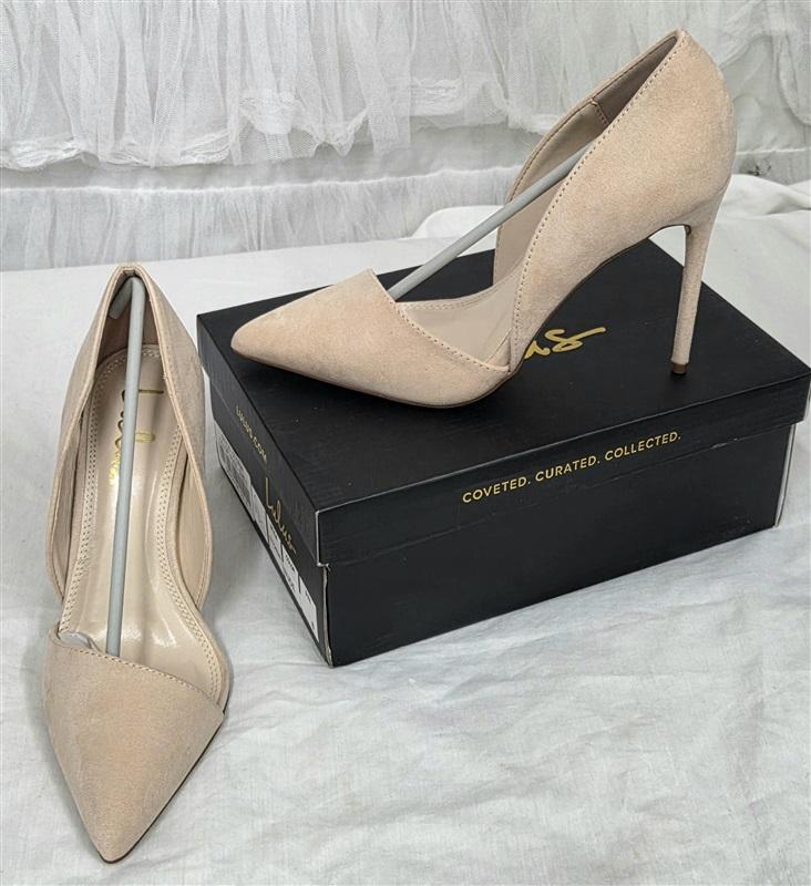 NWT Lulus Stormi D'Orsay 8 Nude Cut Out Pumps Faux Suede 130067