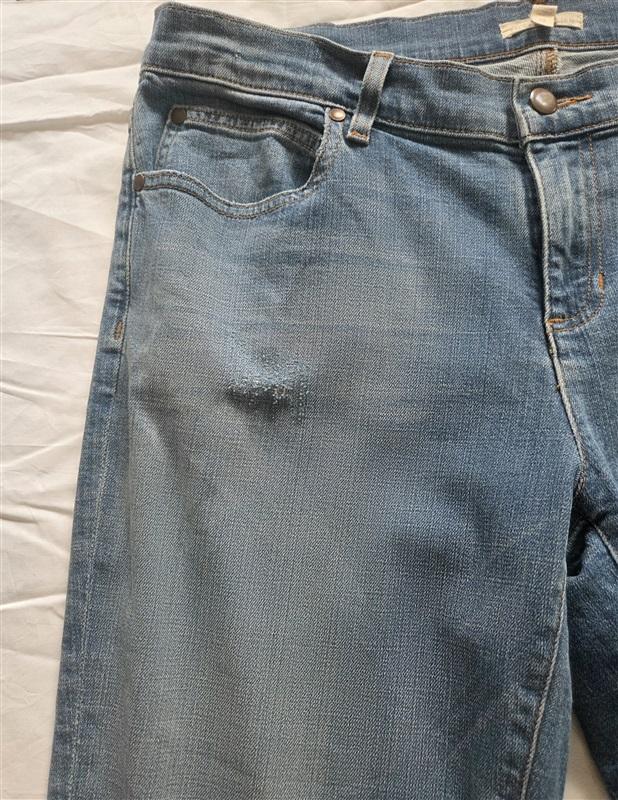 PO Eileen Fisher 10 Denim 5 pocket Distressed Organic Cotton Jeans Blue 130113