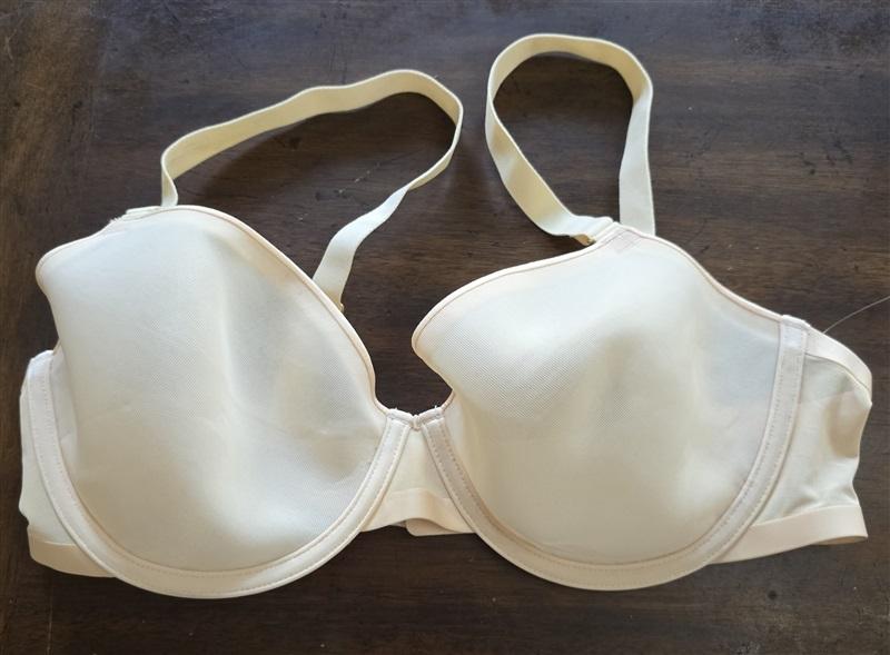 NWOT CUUP 40F The Demi Modern T Shirt Ivory Bra Lightly Padded 130142