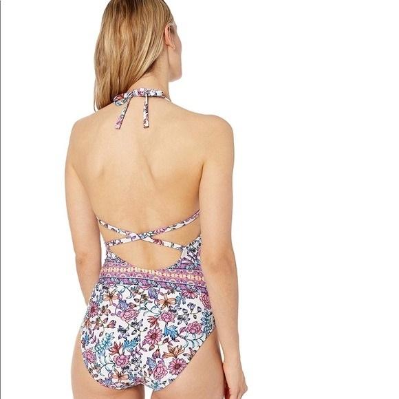 NWT Kenneth Cole REACTION M Floral Halter 1Pc Swimsuit 130227
