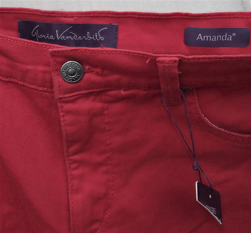 NWT Gloria Vanderbilt 4 Average Amanda Tapered Leg Red Jeans 130238