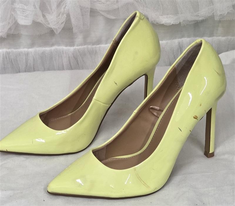 NWOT Express 6 Classic Pointed Toe Patented Leather Yellow Pumps 130248