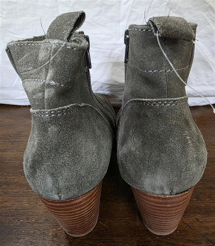 NWOT Diba 7.5 Olive Green Suede Stacked Heel Ankle Boots 130251