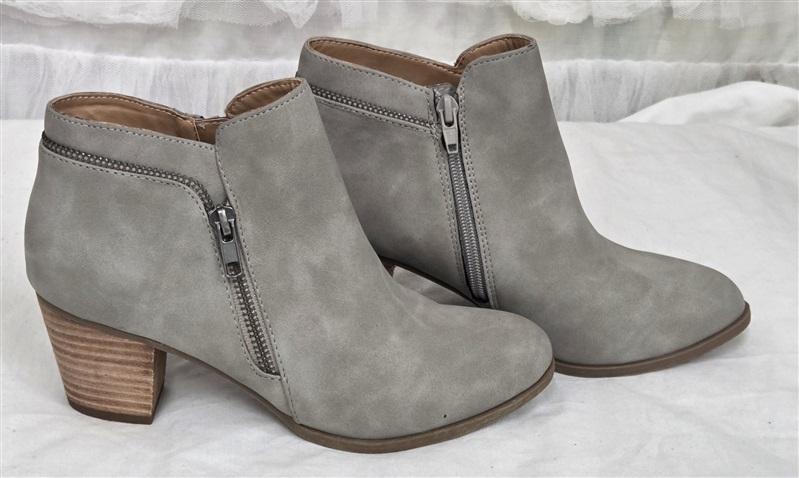 NWOTD Report Cora 6.5 Gray Booties Ankle Boots 130253