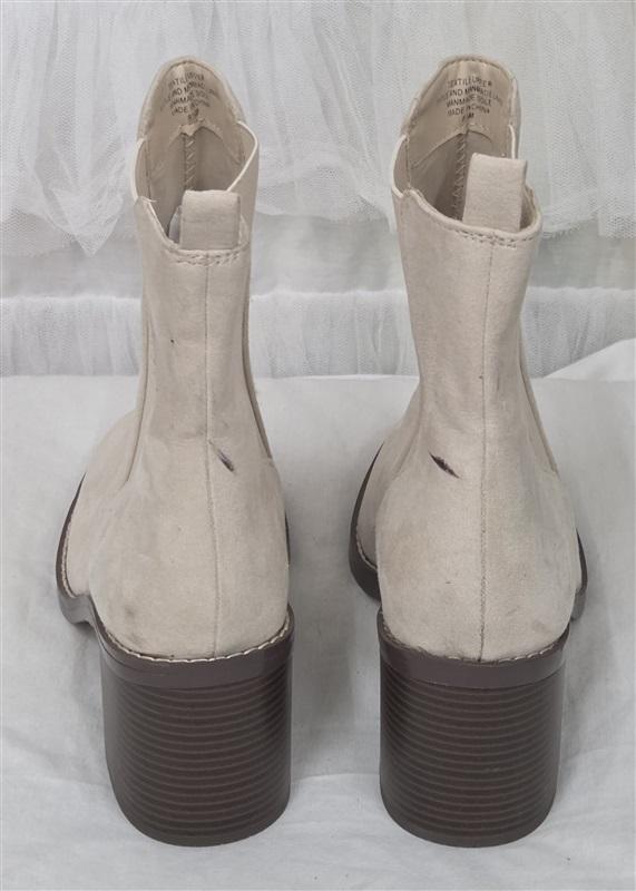 NWOT Loft 8.5 Almond Toe Block Heel Ankle Faux Suede Boot Booties Cream 130254