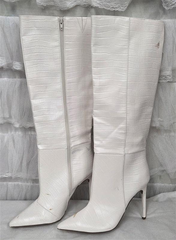 NWOTD Express 9 Knee High Stiletto's Heel Faux Crocodile Ivory Boots 125720
