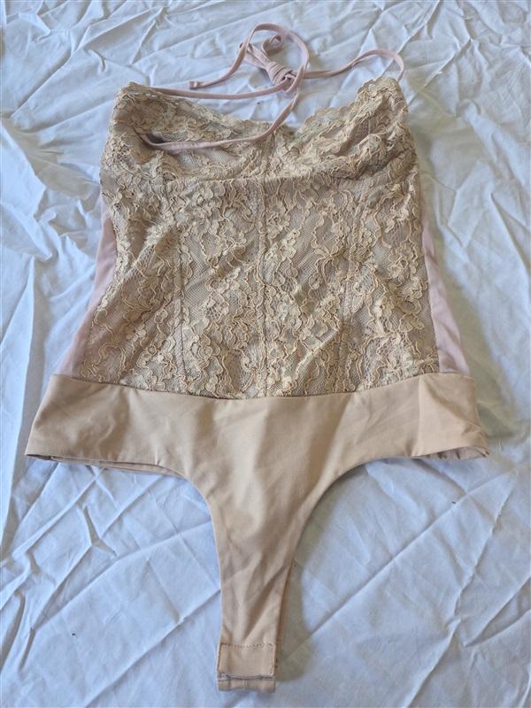 NWPT NBD S Daiquiri Bodysuit Lace Nude & Pink Halter Thong 130272