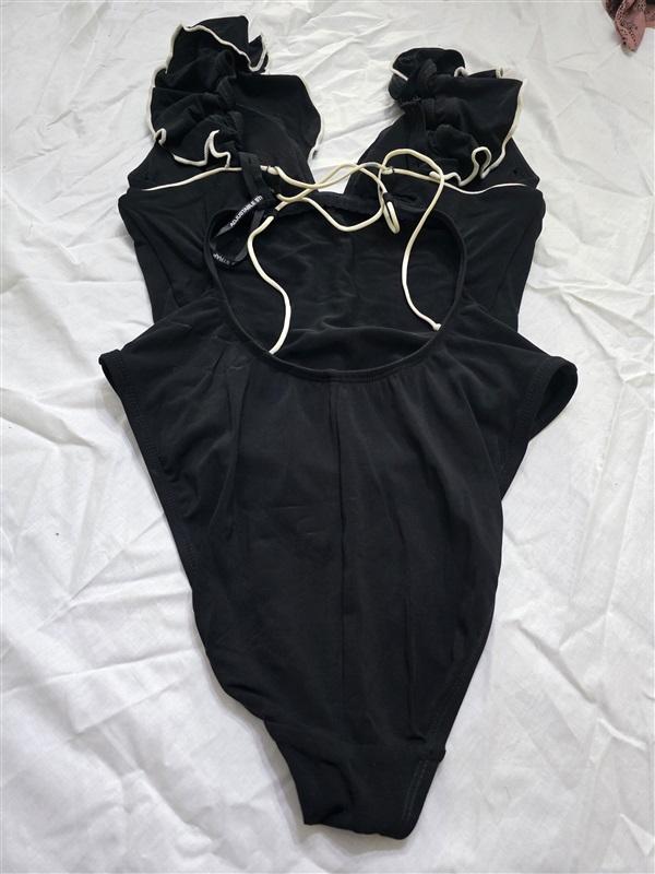 NWOT Robin Piccone 8 Malia Ruffle 1PC Swimsuit 191212 Black 130313