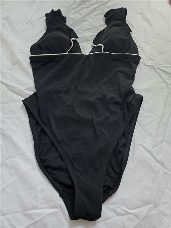 NWOT Robin Piccone 8 Malia Ruffle 1PC Swimsuit 191212 Black 130313