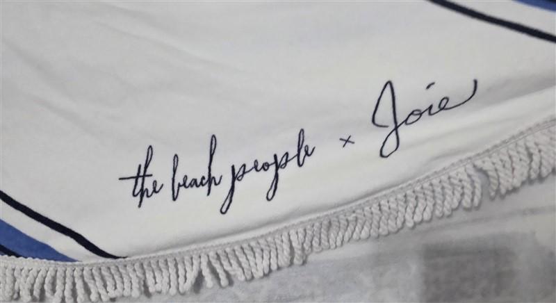 NWTOD The Beach People Joie Blue White Round Towel Fringe 130343