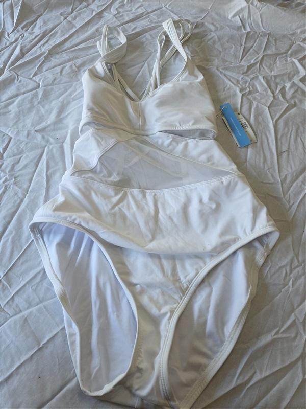 NWT Bleu Rod Beattie 12 Don't Mesh With Me Cross Back 1PC White 130357
