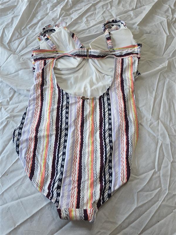 NWOT Anne Cole 12 Underwire Striped V Neck 1PC Swimsuit 130364
