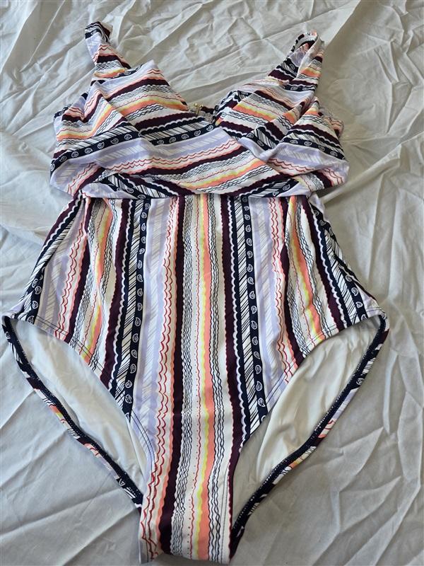 NWOT Anne Cole 12 Underwire Striped V Neck 1PC Swimsuit 130364