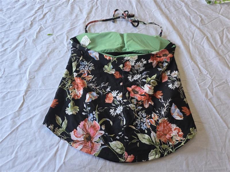 NWT Becca Virtue SM French Valley Floral Poppy Print Tankini Swim Top 130404