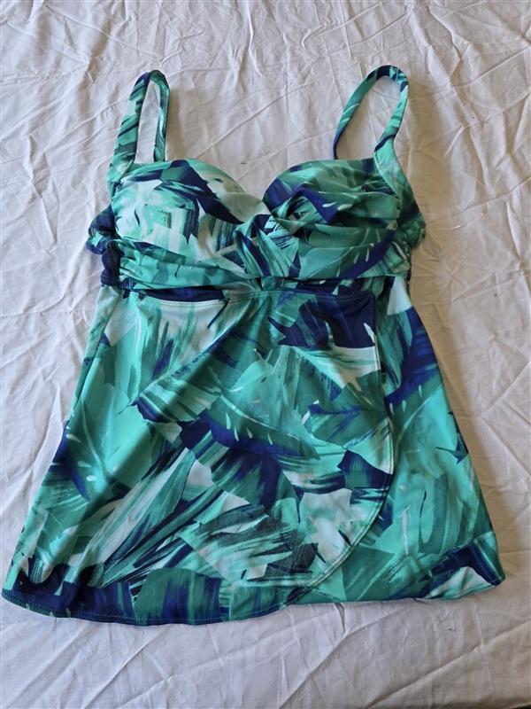 NWT Soma 34C Criss-Cross Padded Tankini Top Swimsuit Palm 130449