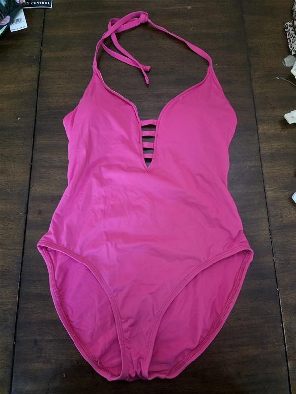 NWT La Blanca 14 Island Goddess Halter Mio 1PC Swimsuit Pink 130621