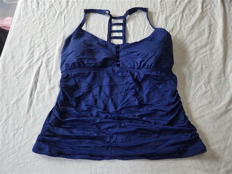 NWT La Blanca Island Goddess 38E Halter Ladder BackTankini Swim Top Blue 130658