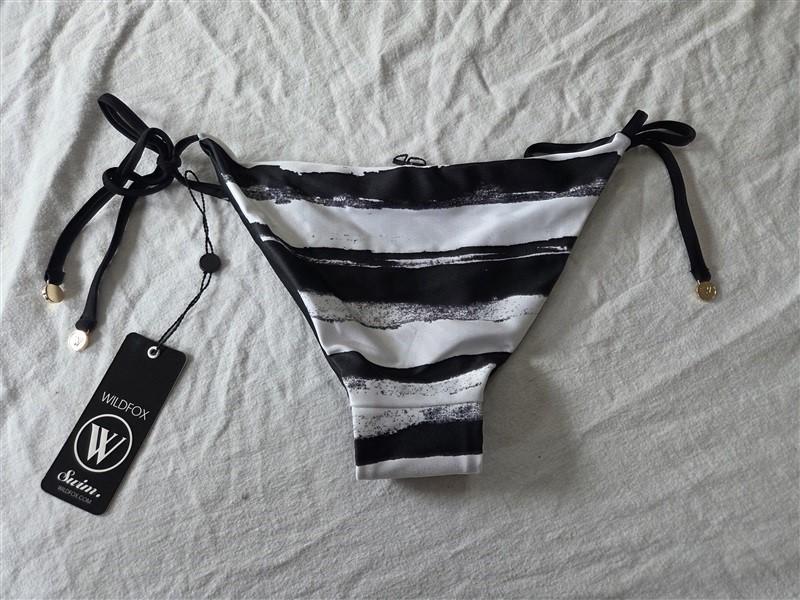 NWT WILDFOX S Reversible Side Tie Black White Stripe Stars Bikini Bottoms 130673