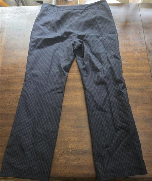 NWOT Le Suit Pants 14 Black Gray Pinstripe Dress Trousers 130687